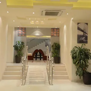 زيارة الفندق